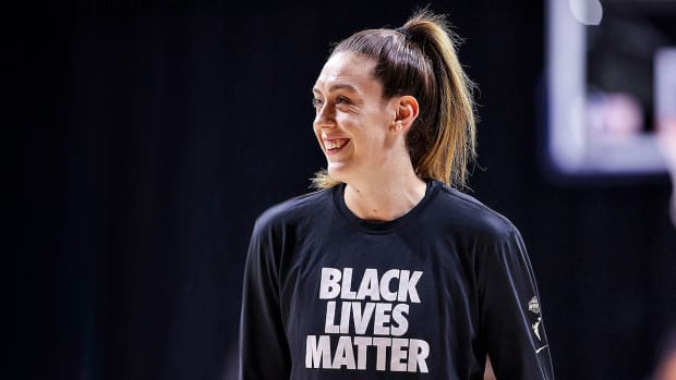 breanna-stewart-lead